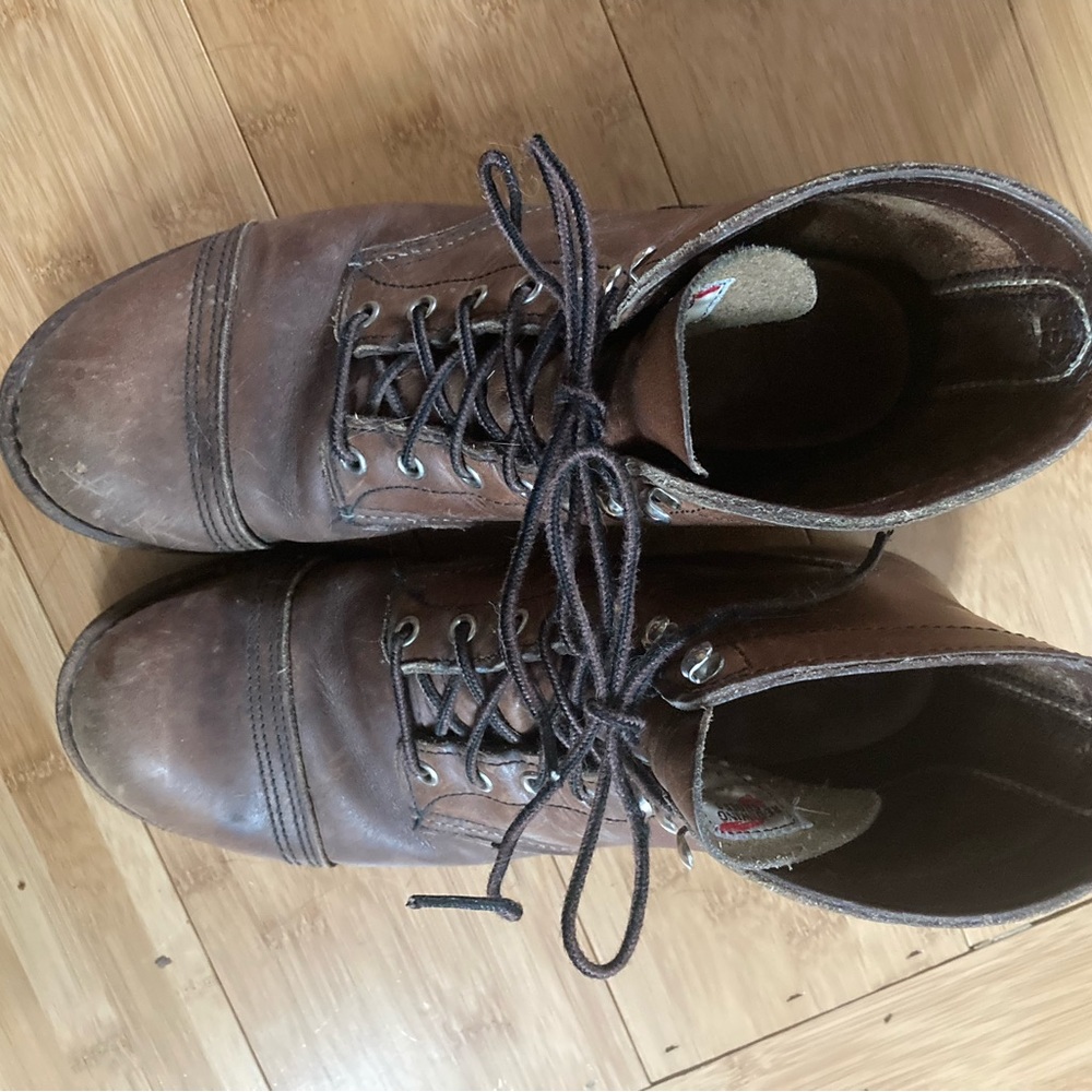 Redwing iron ranger boots men’s 8 women’s 10